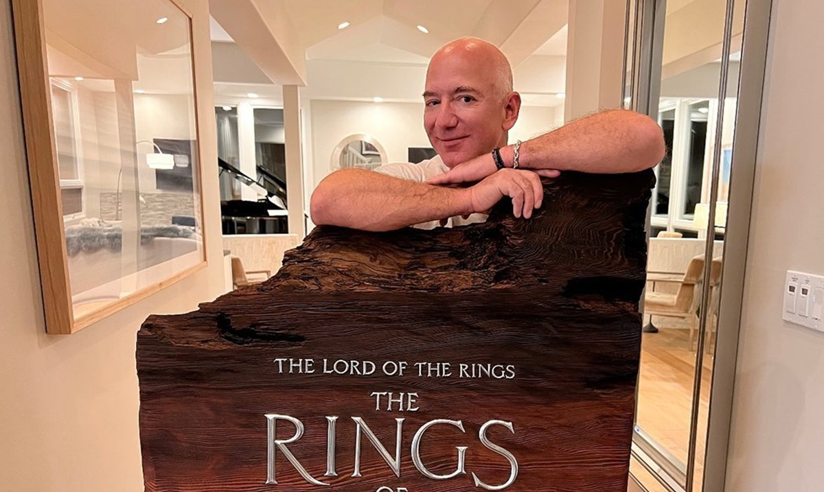 Jeff Bezos, pemilik The Washington Post, akhirnya memberikan tanggapannya terkait gejolak internal yang terjadi di dalam surat kabar itu