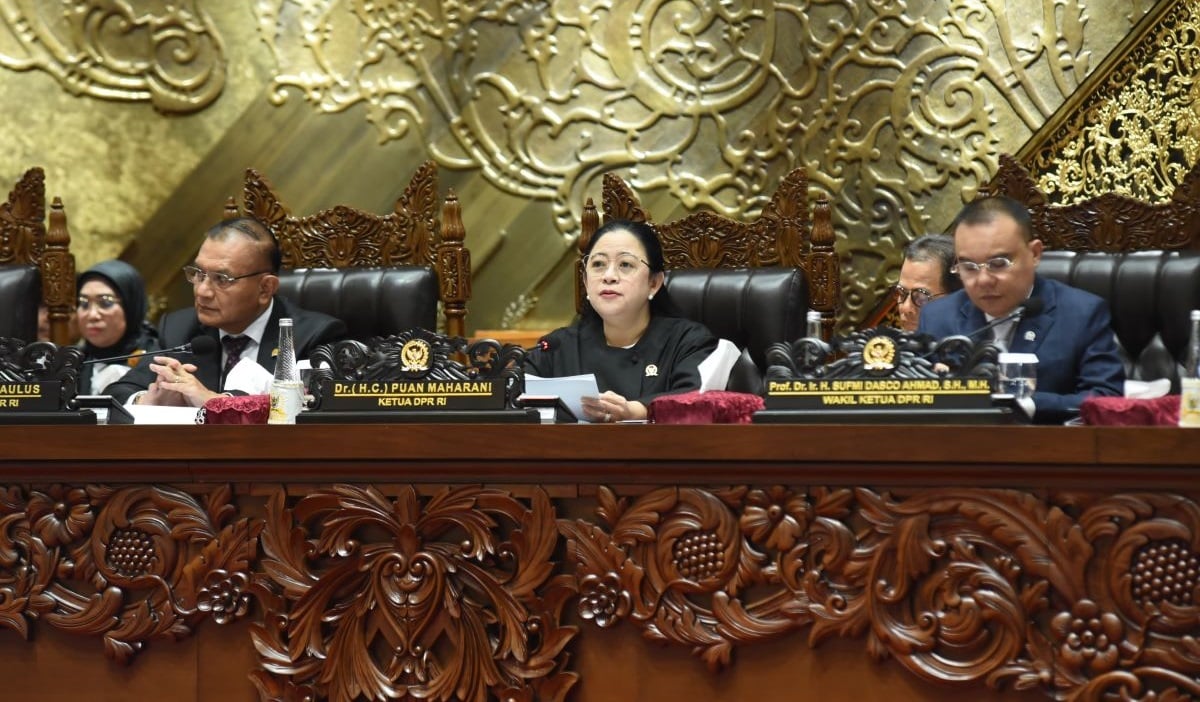 Ketua DPR Puan Maharani memimpin langsung rapat paripurna pengesahan RUU KIA.
