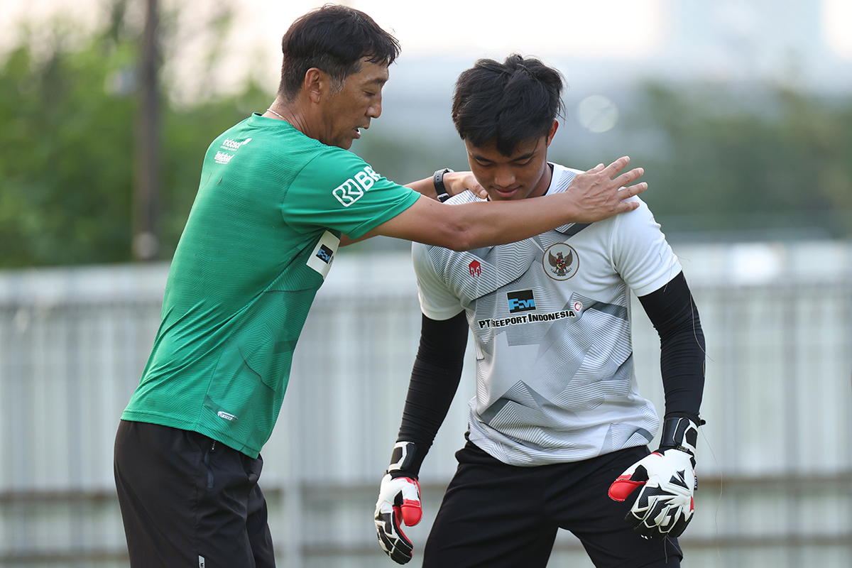 Kiper timnas Indonesia Ernando Ari.