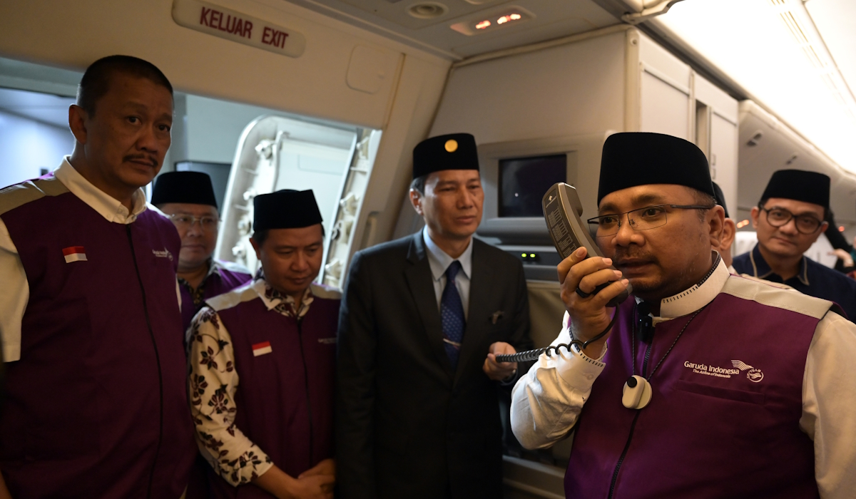 Menteri Agama Yaqut Cholil Qoumas (kedua kanan)