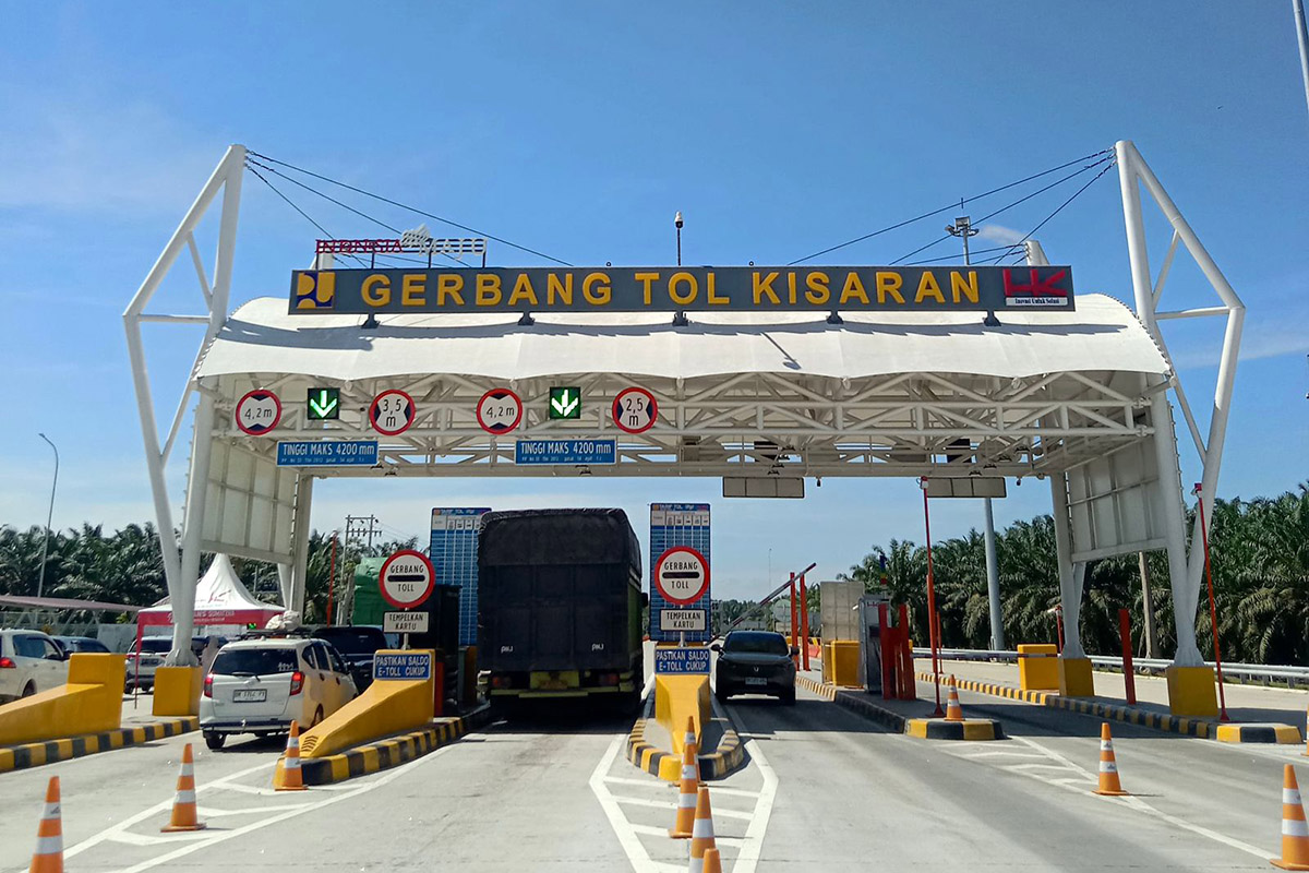 Cuti bersama Hari Raya Idul Adha 1445 H (14 - 19 Juni 2024) membuat Jalan Tol Trans Sumatera (JTTS) padat.