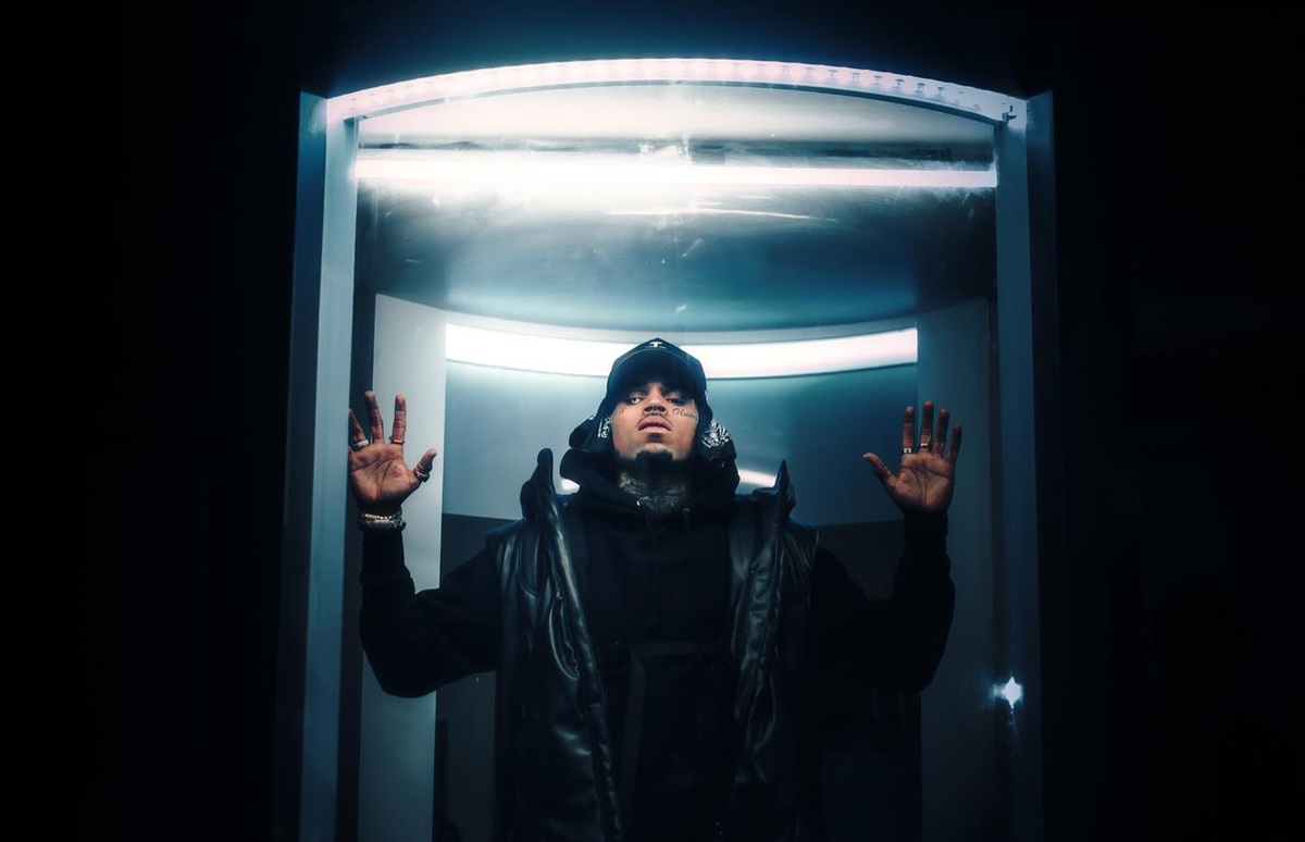 Chris Brown, pemenang Grammy berusia 35 tahun, mengalami gangguan teknis saat tampil di Newark, New Jersey, dalam Tur 11:11-nya. 