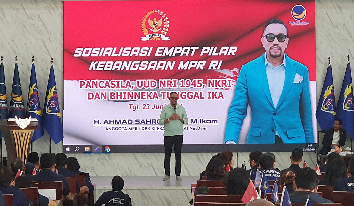 Bendum Partai NasDem Ahmad Sahroni mengungkapkan bahwa ia tidak berniat maju dalam Pilgub DKI 2024