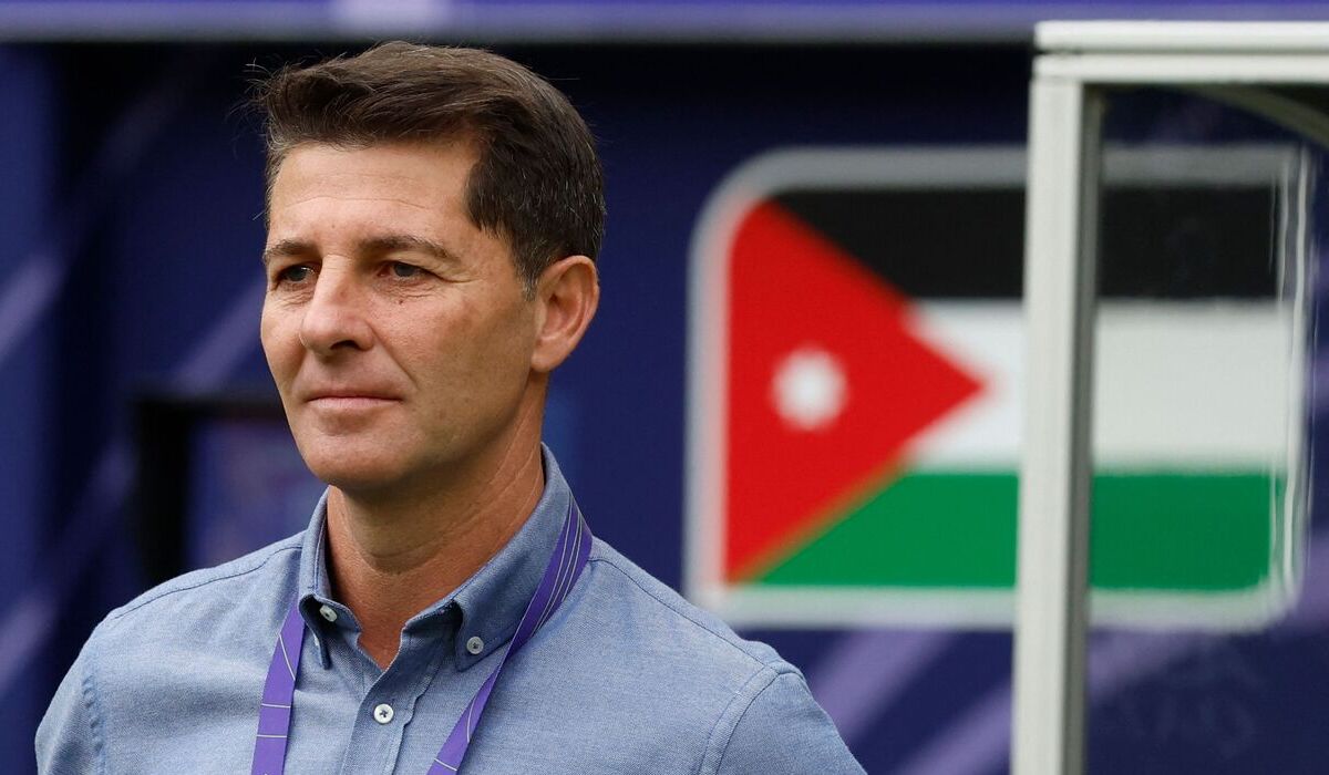 Pelatih timnas Irak, Jesus Casas.