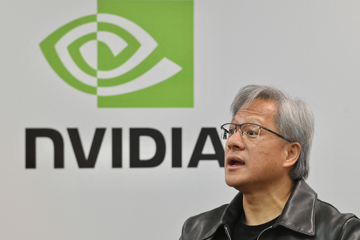 CEO NVIDIA Jensen Huang menjadi salah satu bos perusahaan teknologi yang hadir di Computex 2024.