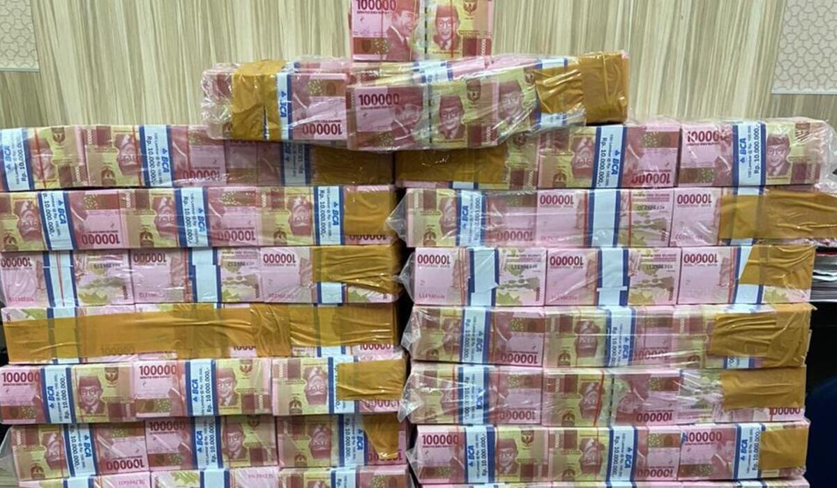 Barang bukti yang palsu yang diamankan dari pelaku di Jakarta Barat.