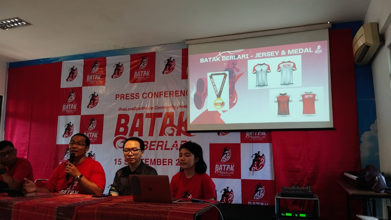 Press Confrencen Batak Berlari 2024, targetkan partisipasi dua ribu pelari
