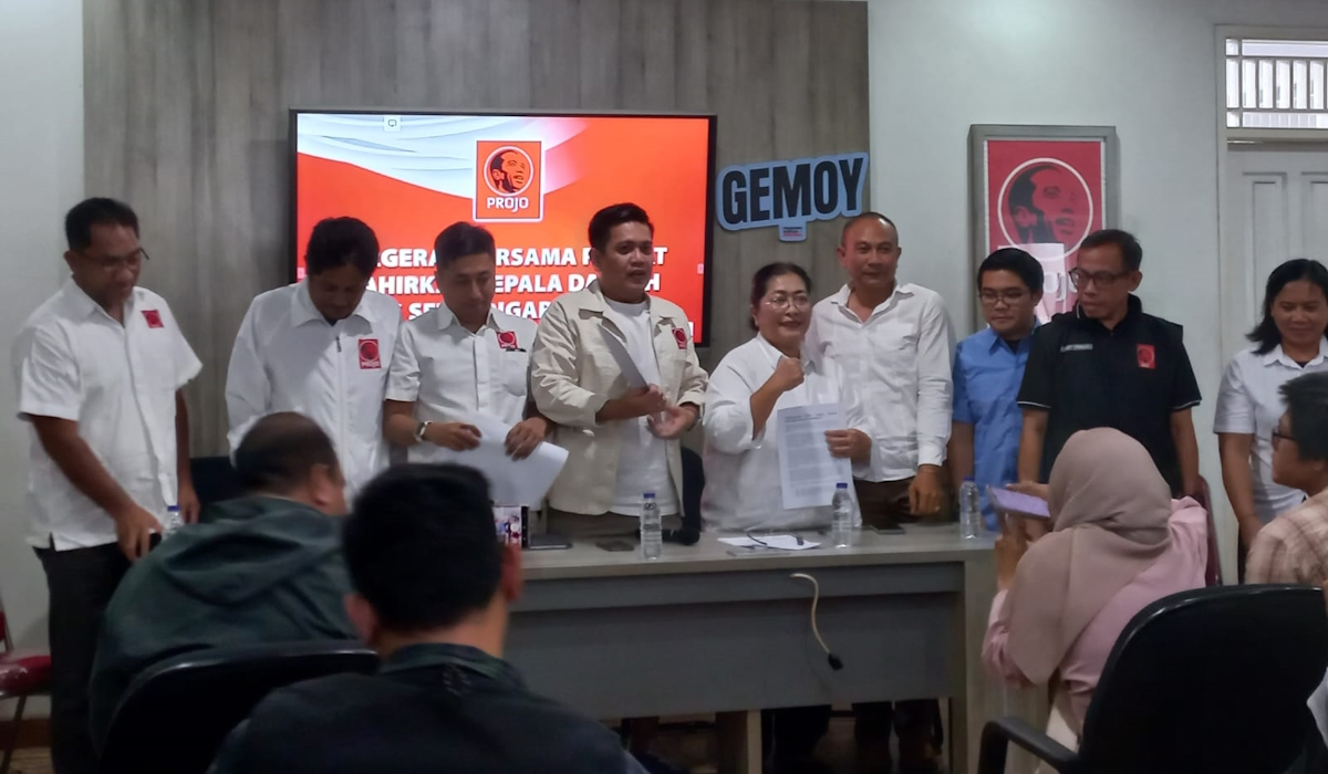 Konferensi pers di Kantor DPP Projo, Jakarta Selatan, Sabtu (20/7).
