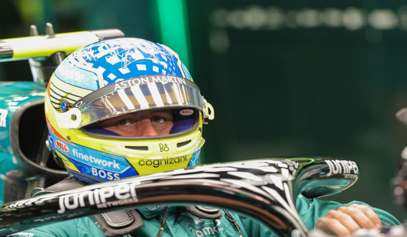 Pembalap Aston Martin Fernando Alonso. 