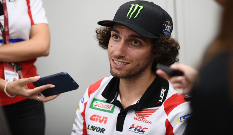 Pembalap Monster Energy Yamaha Alex Rins(