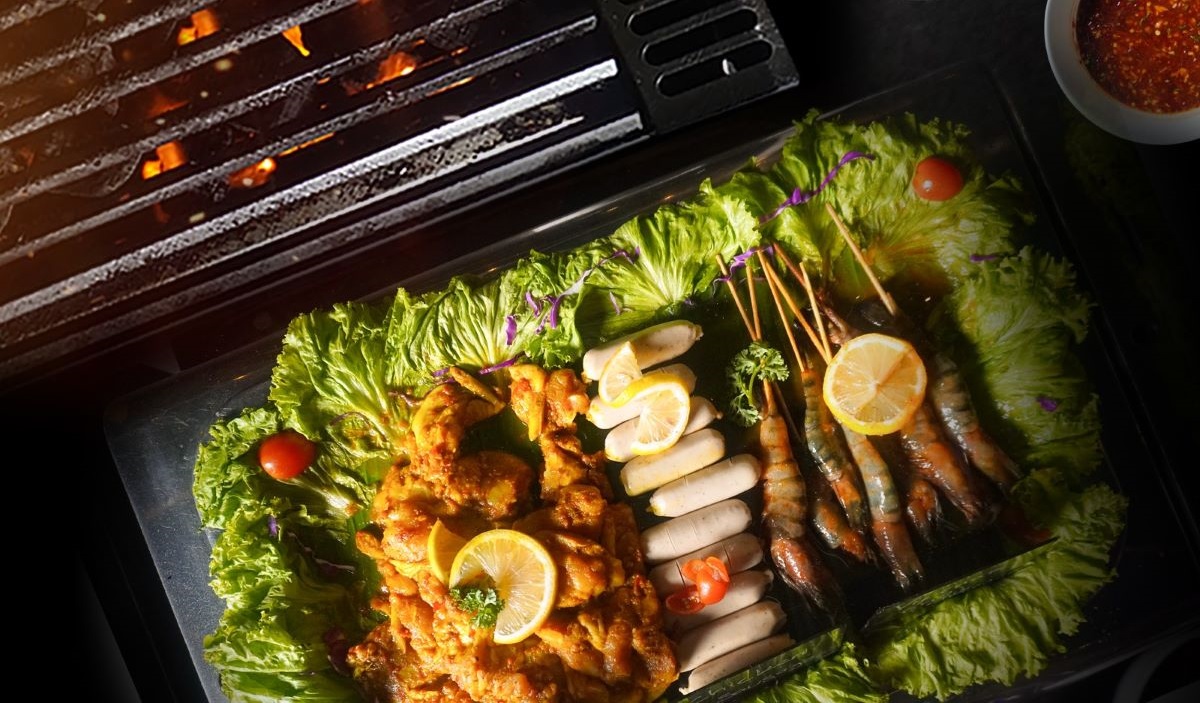 Nikmati sarapan di MoMo café saat pagi hari dengan berbagai macam menu Nusantara.