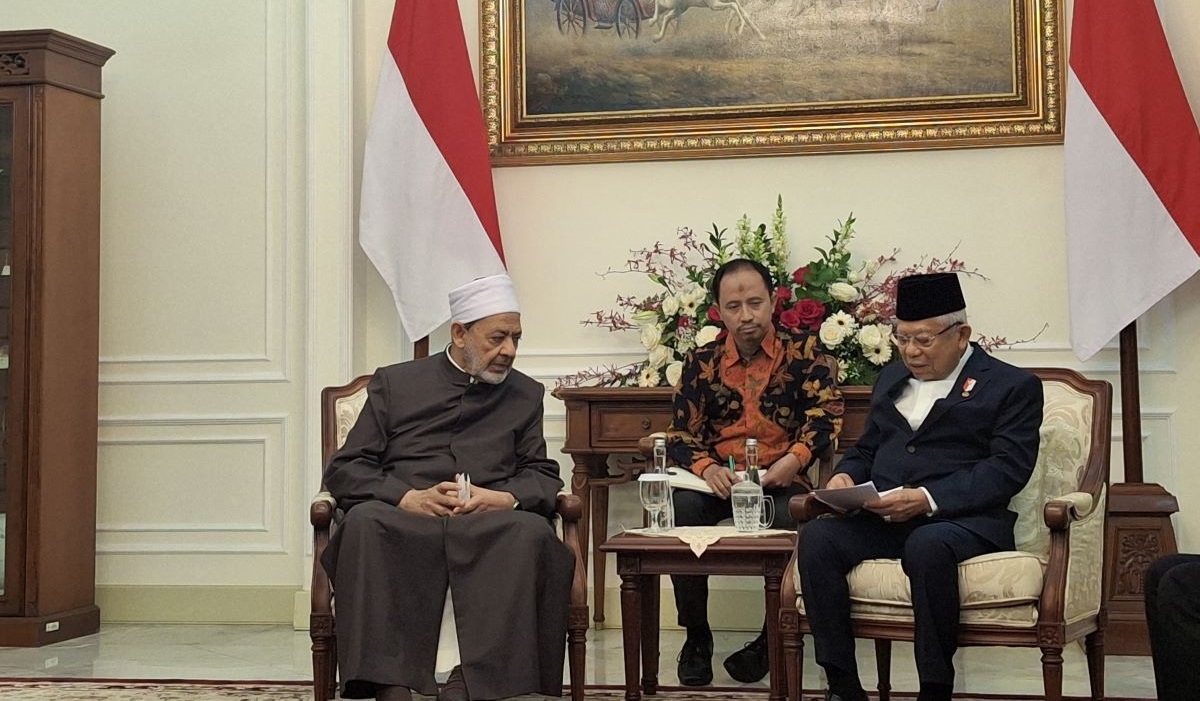 Wapres Ma'ruf Amin menerima Grand Syekh (Imam Besar) Al-Azhar Ahmad Muhammad Ahmad At Tayyeb Al Hassani.