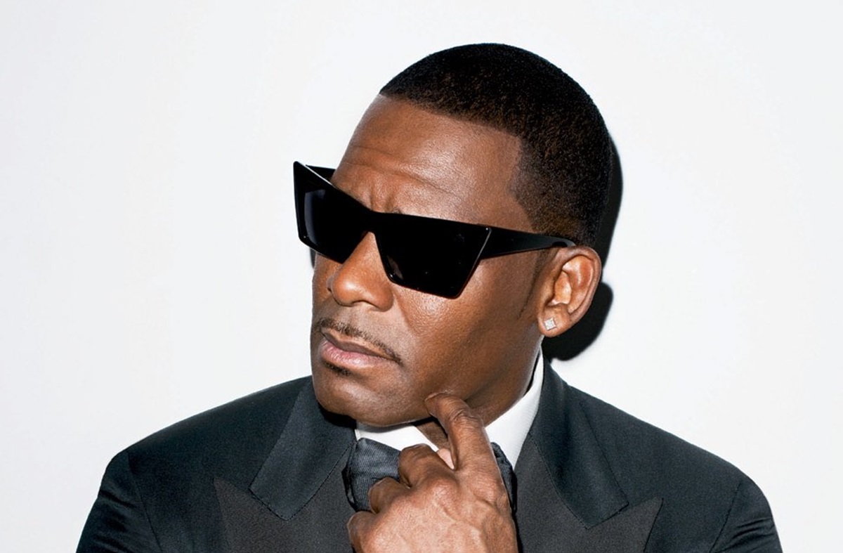 Pengacara R Kelly meminta Mahkamah Agung Amerika Serikat membatalkan vonisnya atas tuduhan kepemilikan pornografi anak dan penggugahan seks 