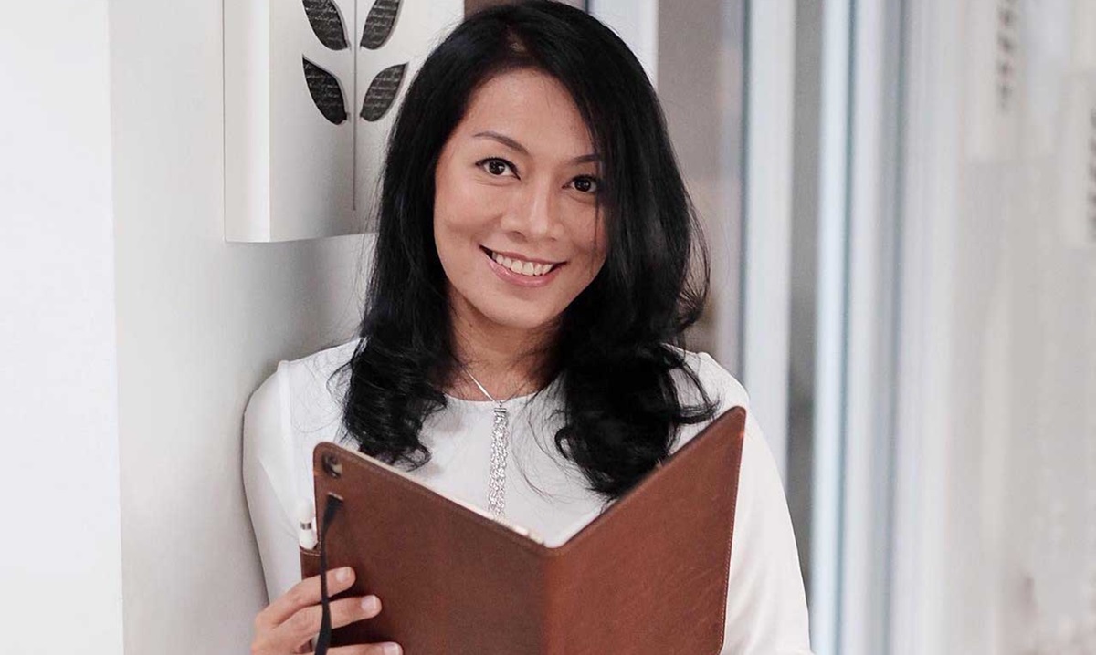 Bagi Dee, menulis merupakan 