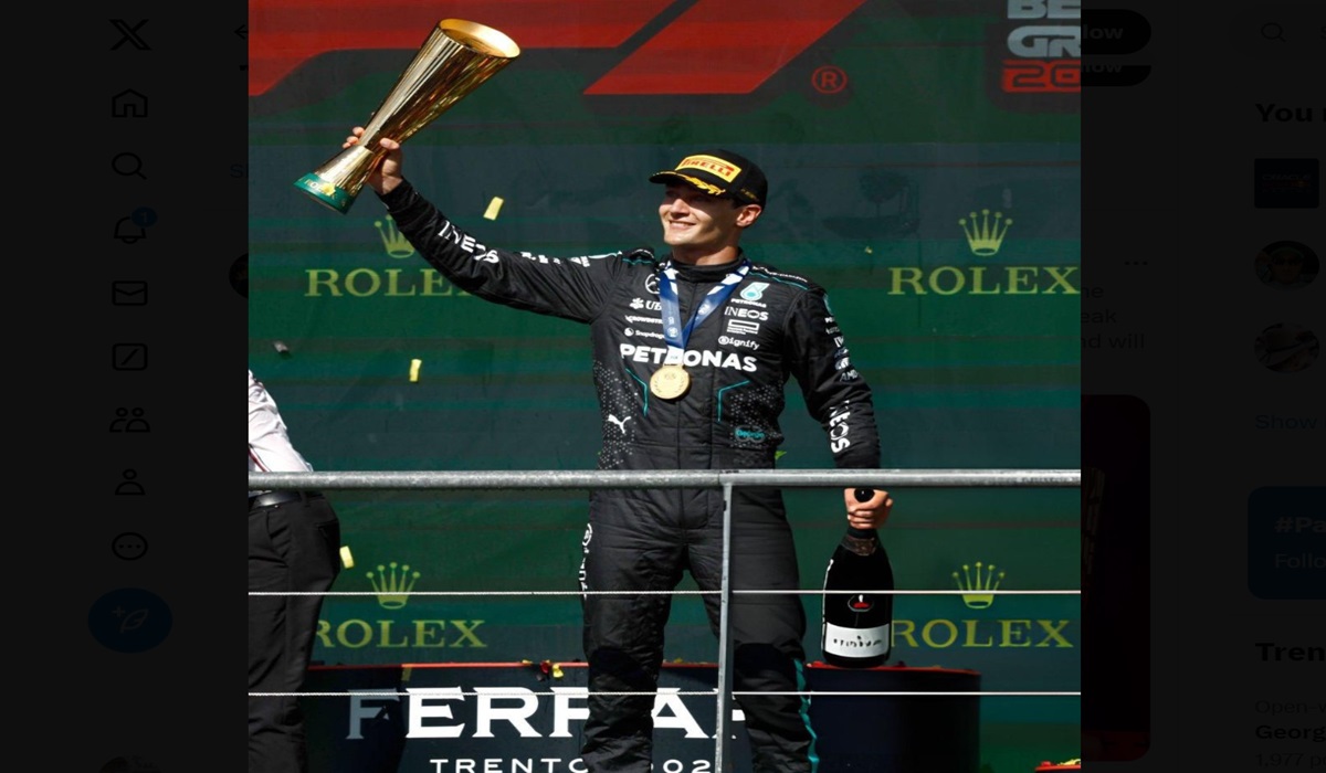Pembalap Mercedes George Russell usai menjadi juara GP Belgia