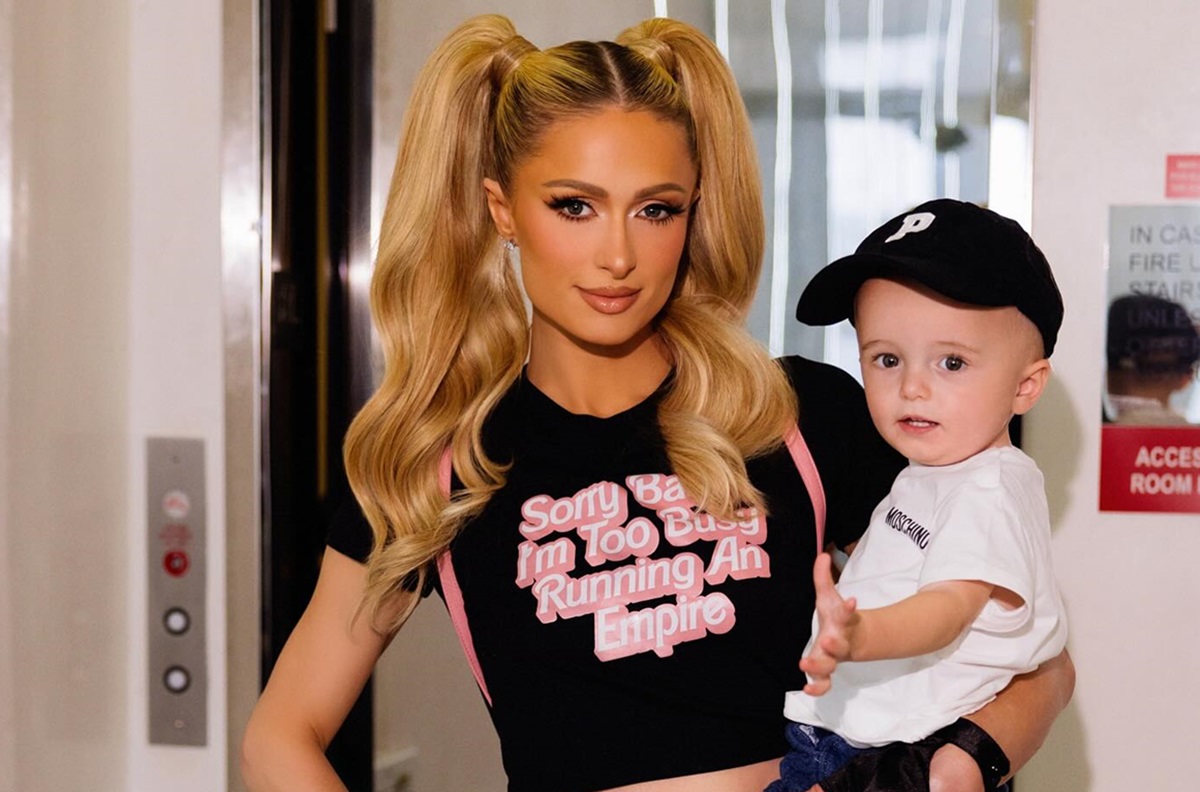 Paris Hilton baru-baru ini mengungkapkan kata pertama putranya, Phoenix Barron, dalam sebuah video Instagram yang diposting pada 28 Juli. 