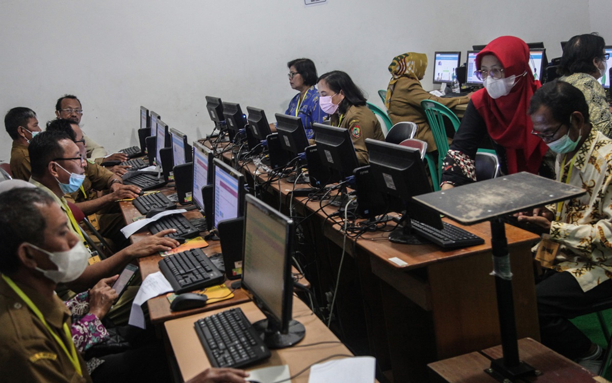 Penjabat Gubernur DKI Jakarta, Heru Budi Hartono, menjelaskan pemutusan kontrak guru honorer adalah langkah dari Disdik mendata guru honorer