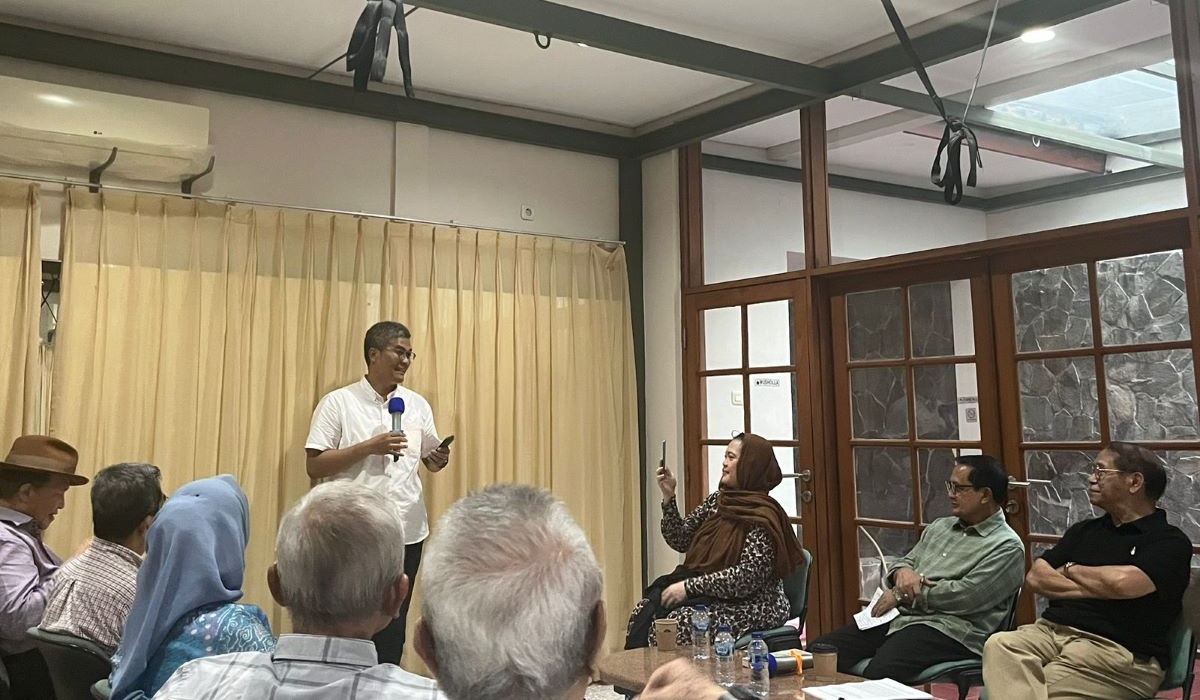 Diskusi dan peluncuran buku Ekonomi Politik Indonesia dan Antar Bangsa.