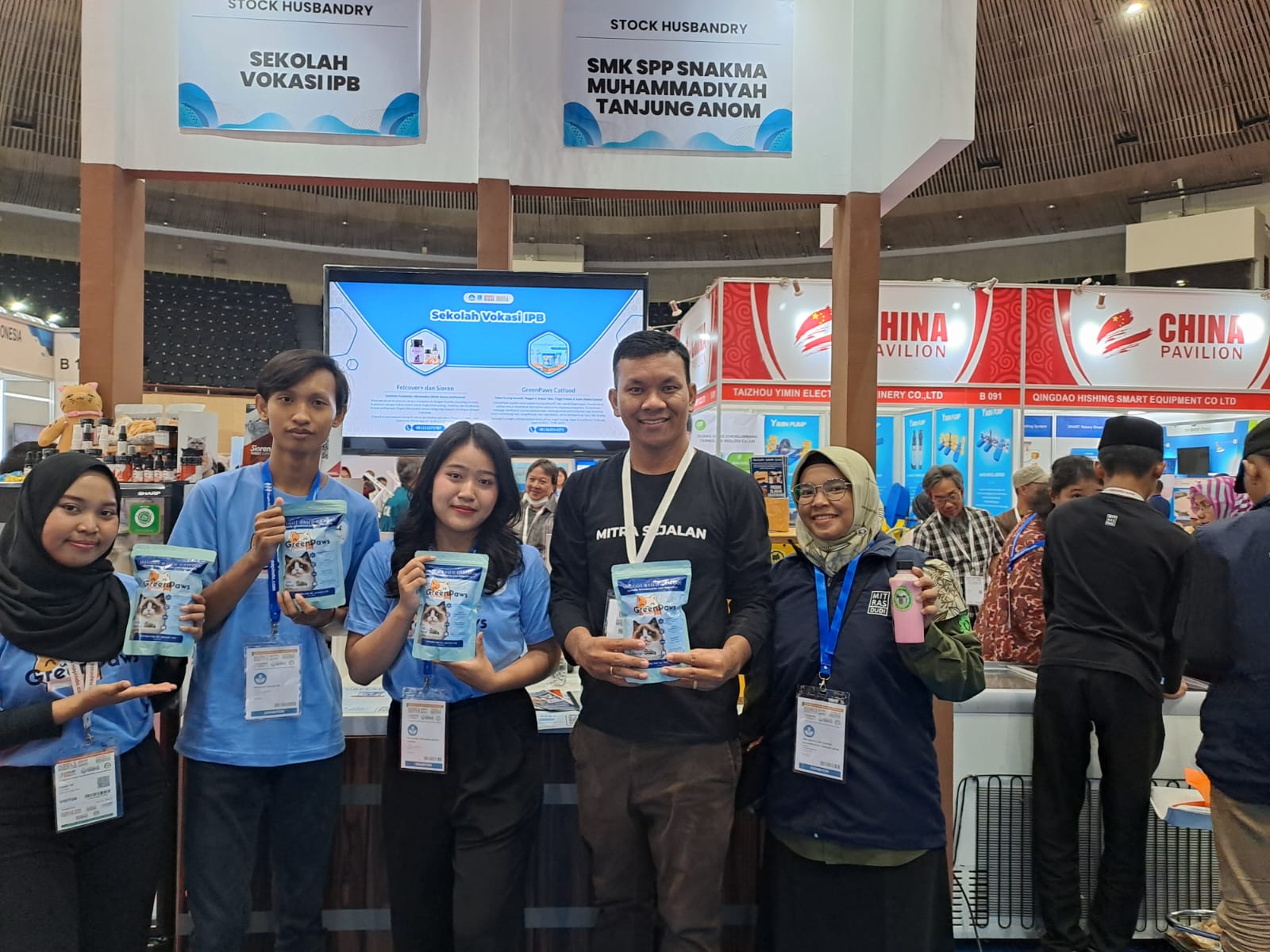 Produk Pakan Kucing dan VCO, Inovasi Sekolah Vokasi IPB di Pameran JCC