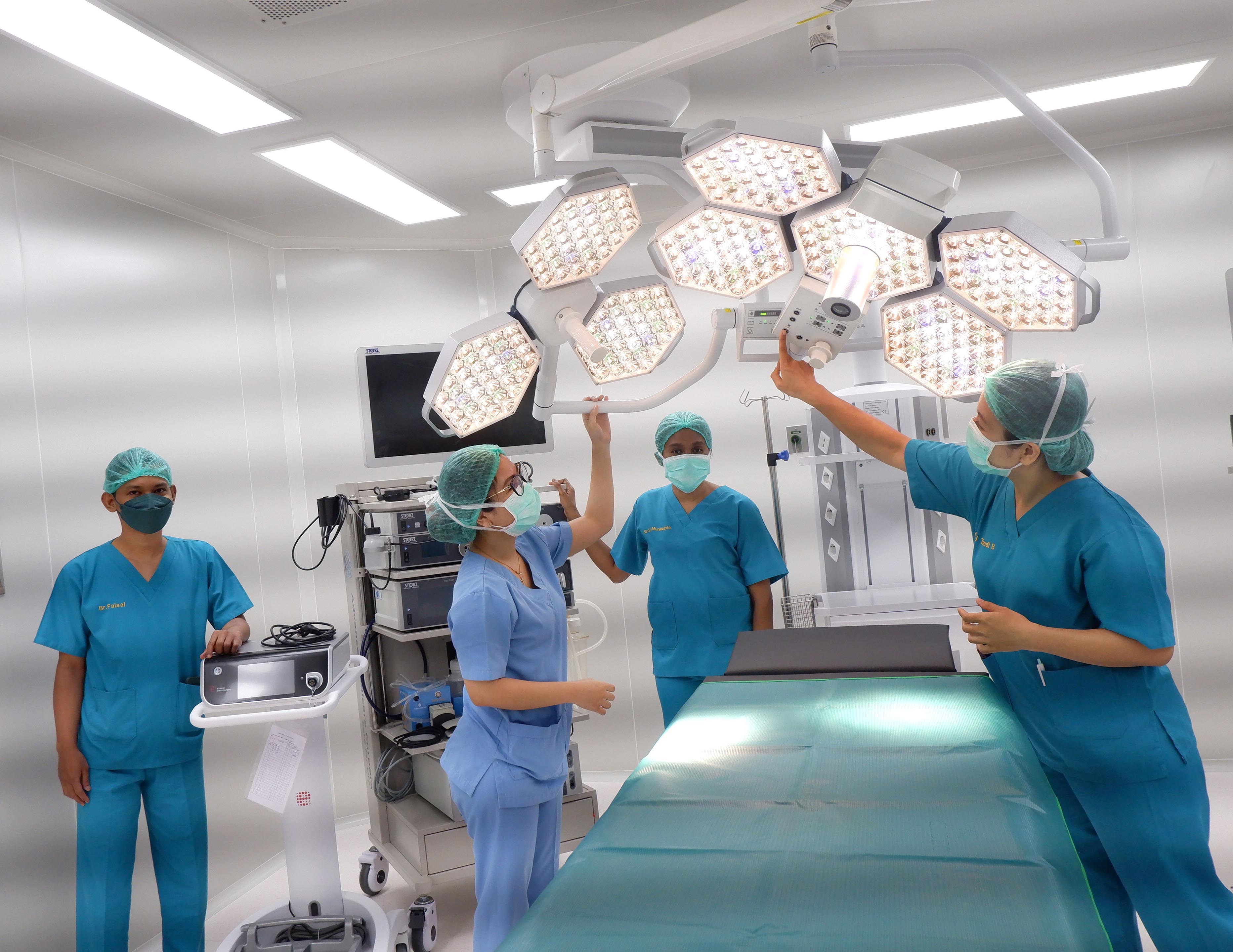 Layanan kateterisasi jantung dan bedah minimal invasif yang baru diresmikan di Rumah Sakit Provita, Jayapura, Papua, Selasa(13/6/2023). 