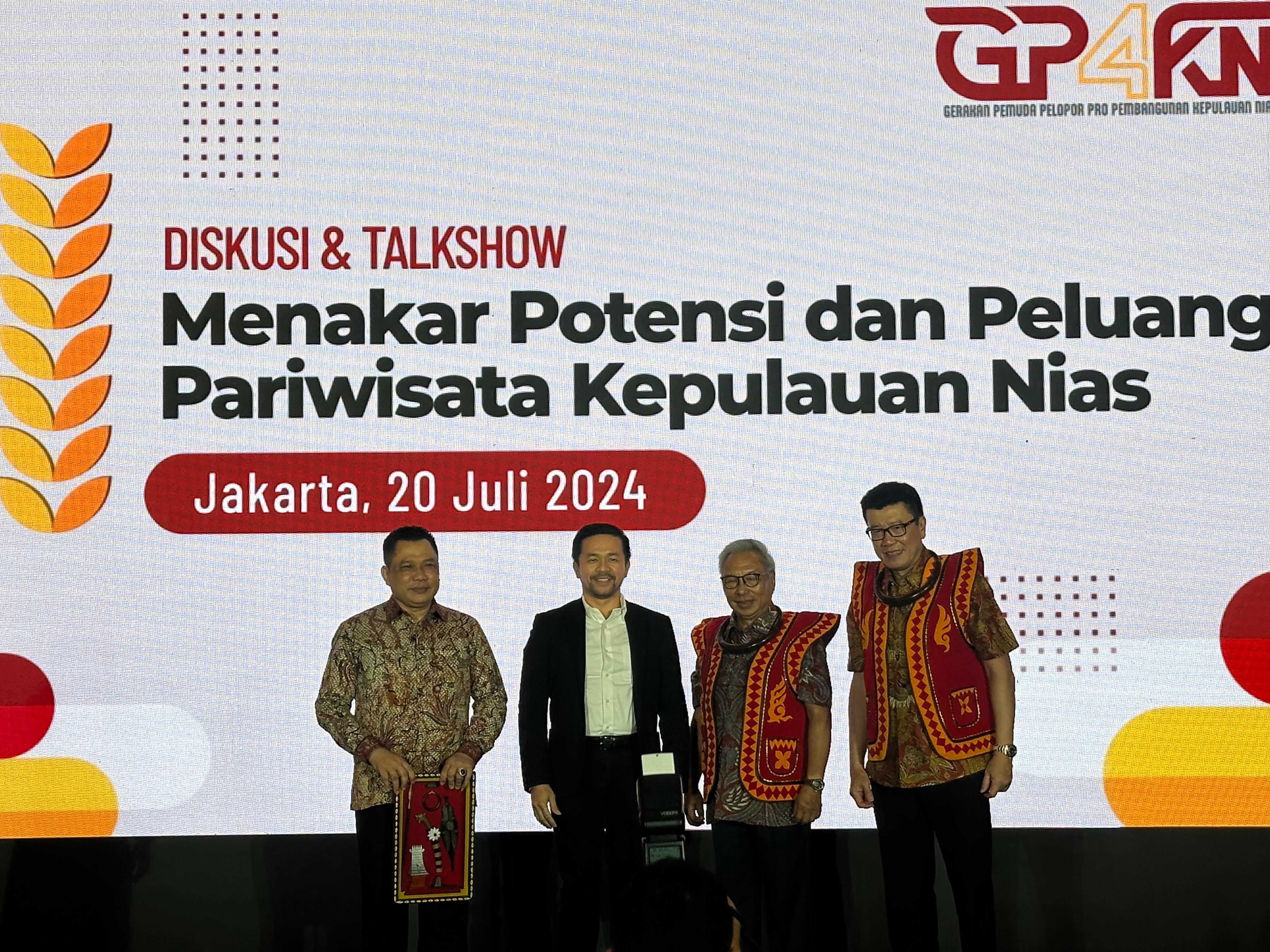 Sektor wisata menjadi salah satu alasan disulkannya peluang Kepulauan Nias menjadi Provinsi baru.