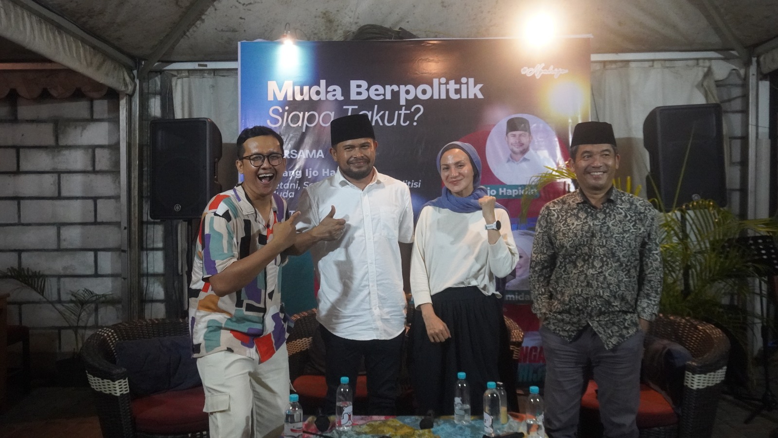 Diskusi anak muda Purwakarta yang dihadiri Ray Rangkuti, Wanda Hamidah dan Abang Ijo Hapidin