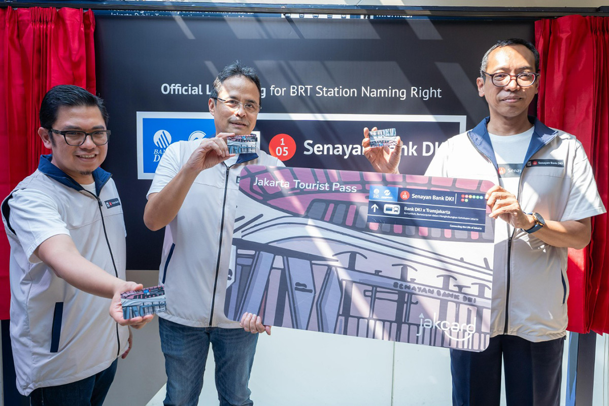 Peresmian Penamaan Halte Senayan Bank DKI.