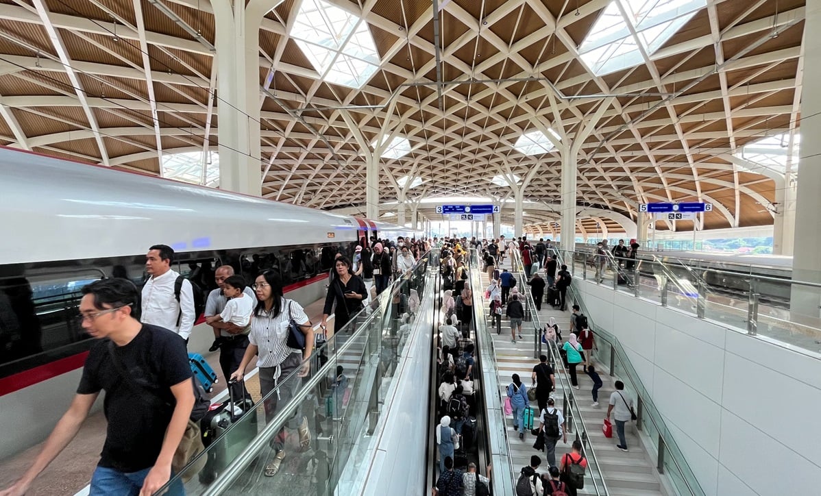 Corporate Secretary PT KCIC Eva Chairunisa mengatakan klaim atau tagihan sebesar Rp5 triliun dalam proses pembayaran.