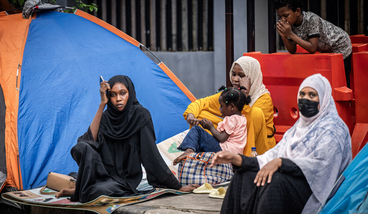 Heru Budi Hartono Mengaku Siap Bantu Pengungsi WNA di Kuningan