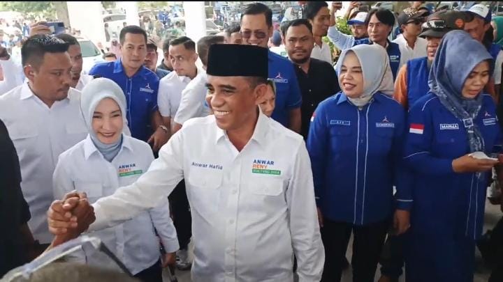 Bakal Pasangan Calon Anwar Hafid - Reny Lamadjido terima dukungan dari para relawan