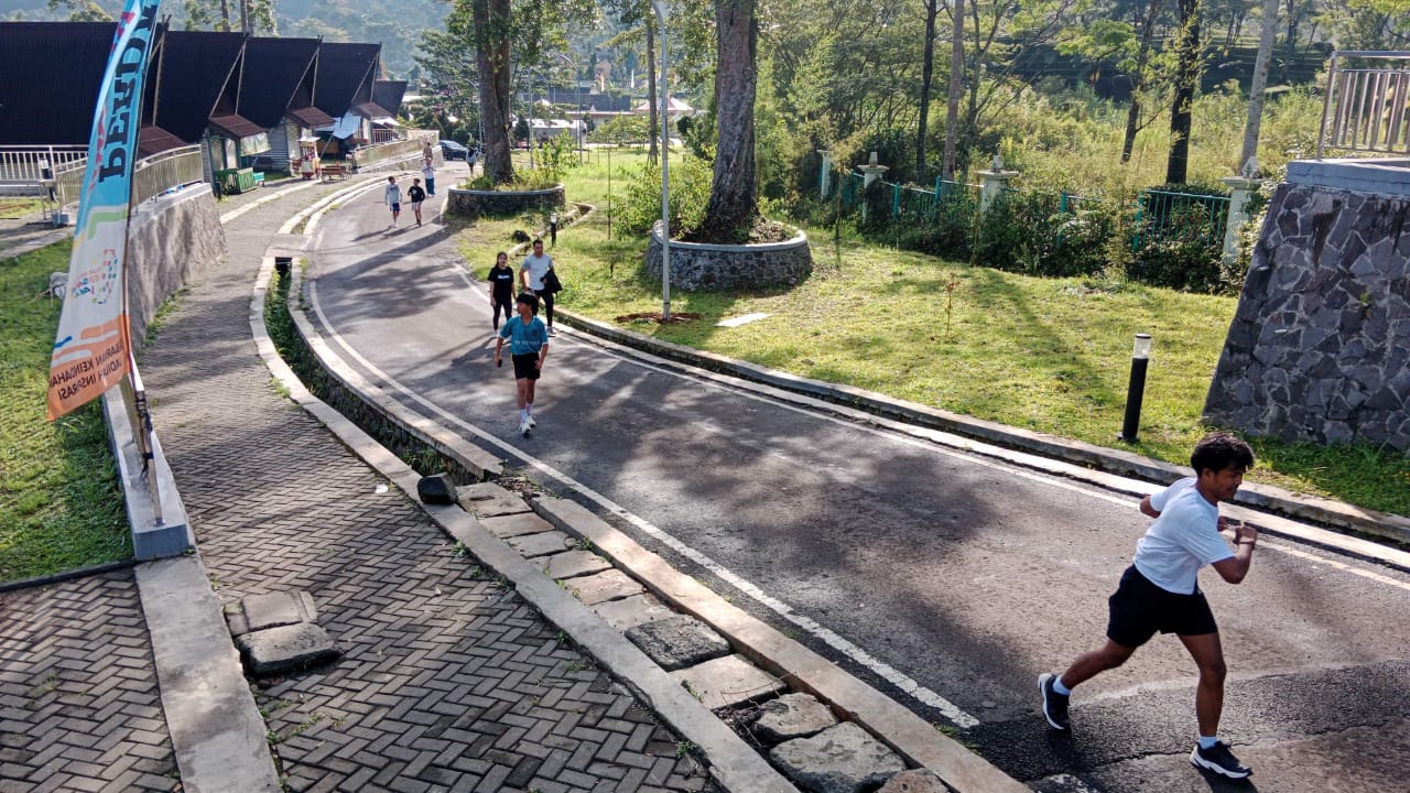 Rest Area Gunung Mas (Puncak), Bogor, Jawa Barat.