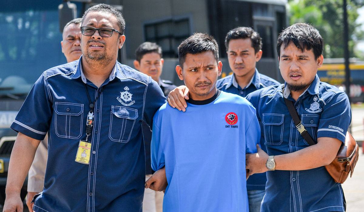 Pegi Setiawan saat pertama kali dimunculkan ke publik oleh Polda Jabar.