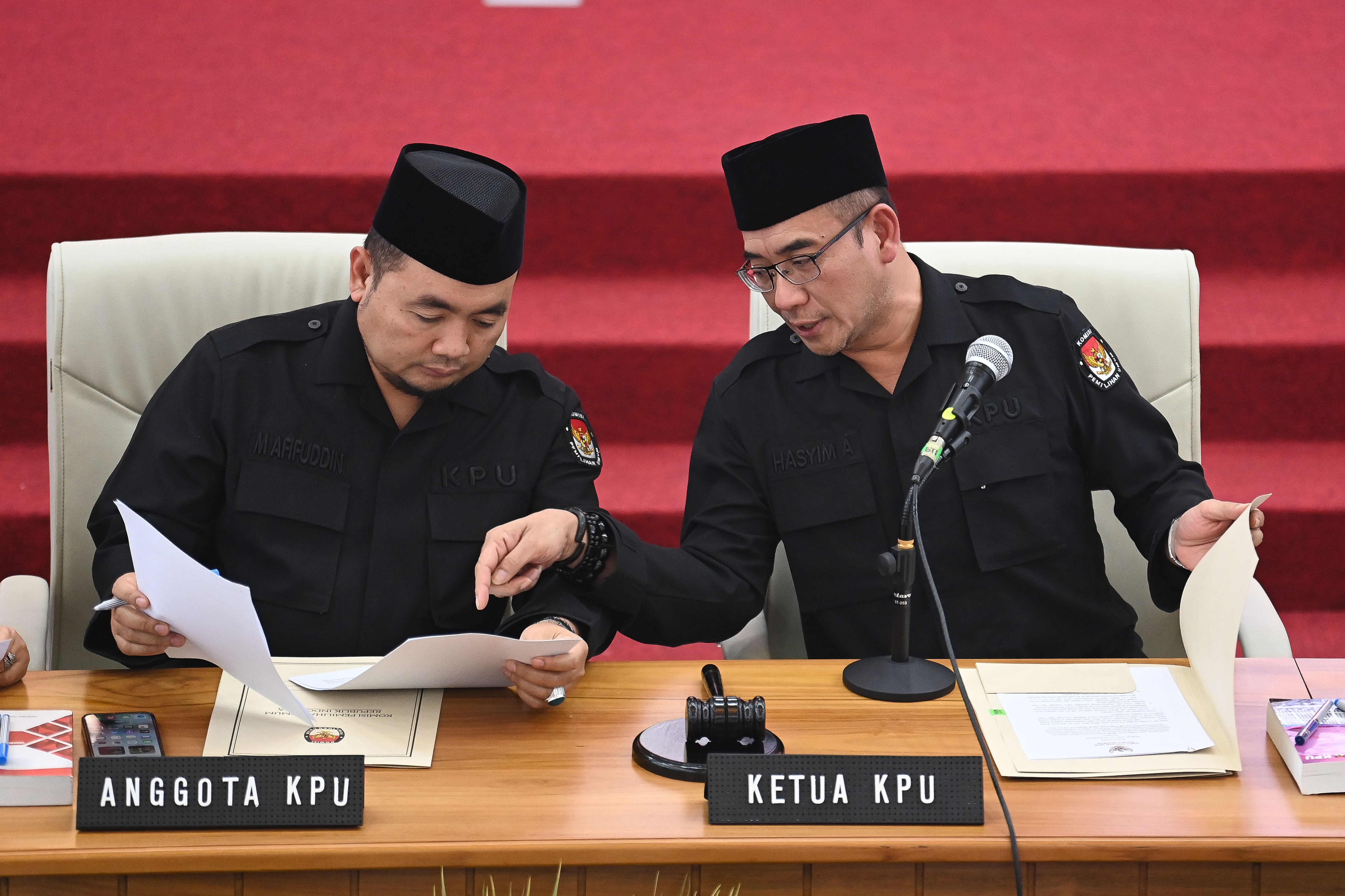 KPU Enggan Minta Maaf terkait Kasus Hasyim. 