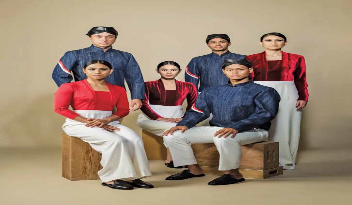 Seragam defile Tim Indonesia untuk Opening Ceremony Olimpiade Paris 2024 karya Didit Hediprasetyo.