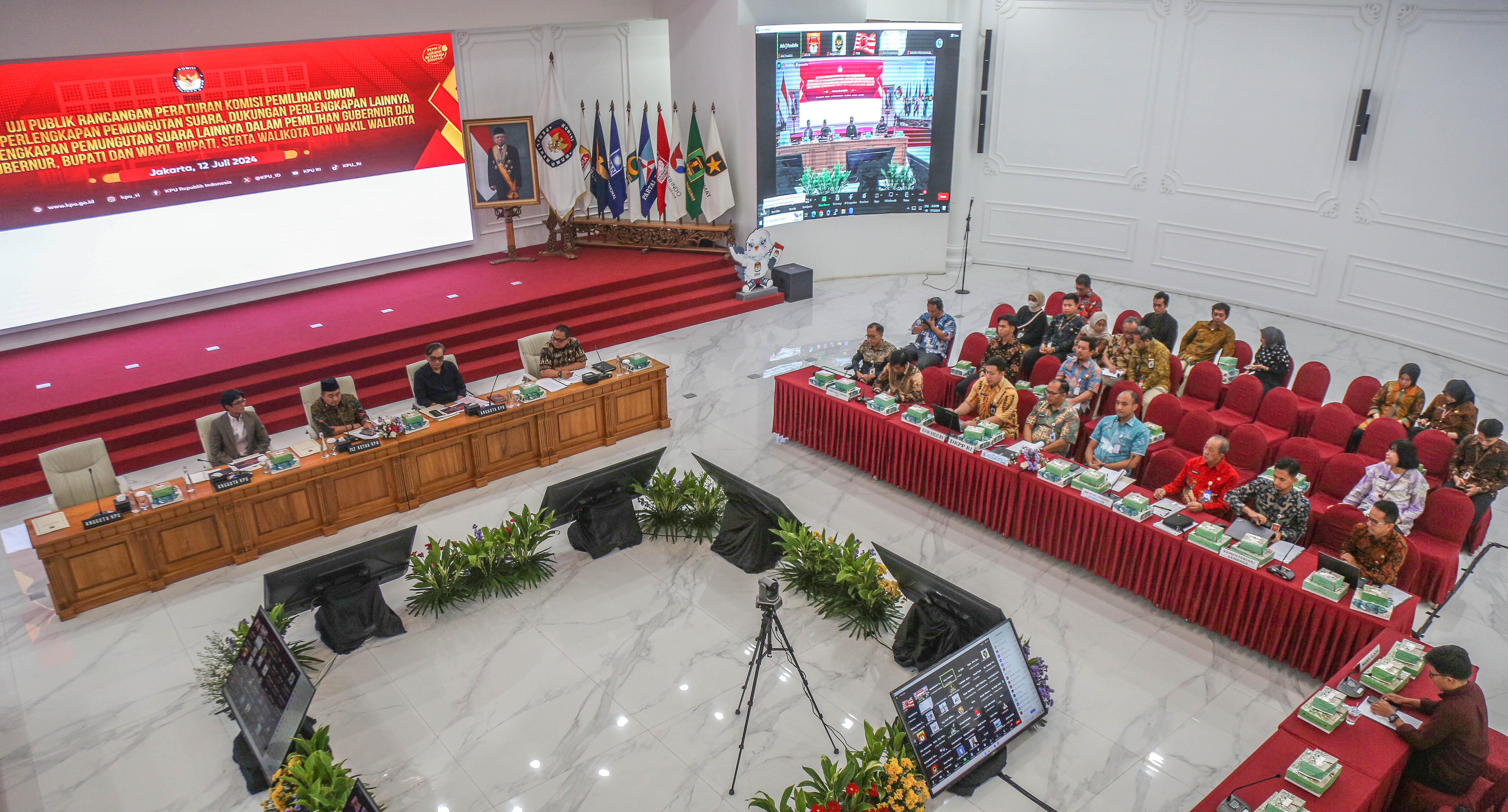 Distribusi Logistik Pilkada 2024 Dilakukan Tanpa Pesawat Jet