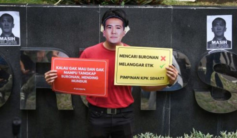 Ilustrasi:Aksi menuntuk KPK segera mencari buronan Harun Masiku. 