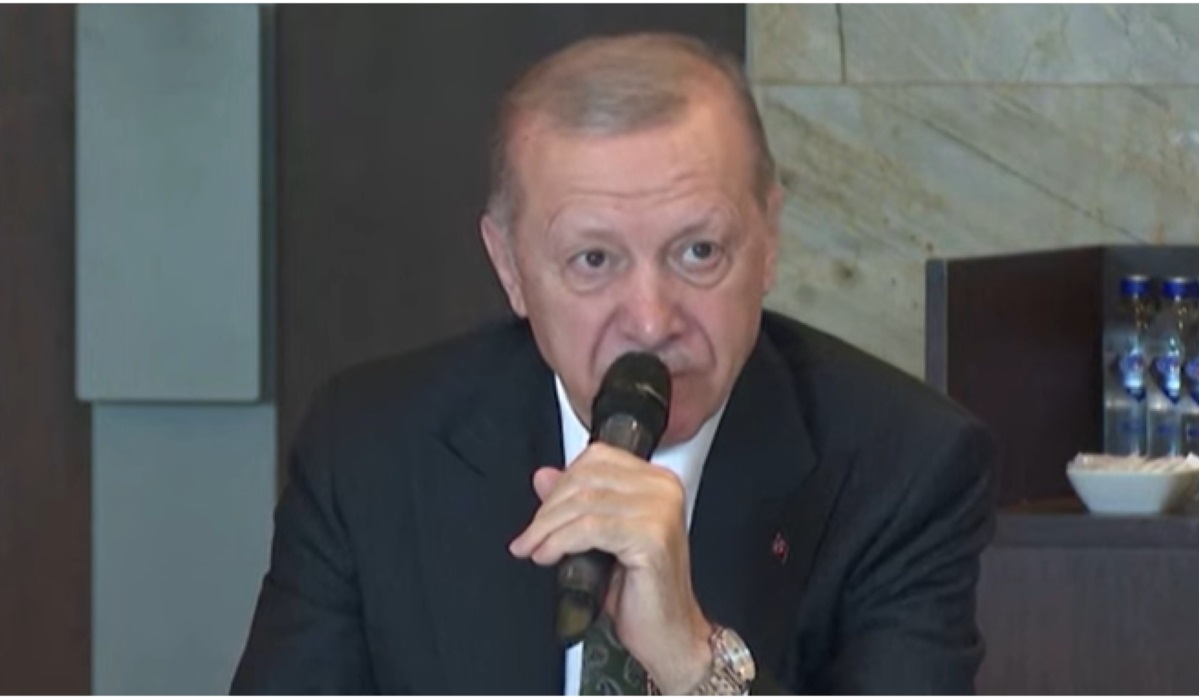 Presiden Turki Recep Tayyip Erdogan menyarankan Turki harus masuk ke Israel untuk membantu Palestina.