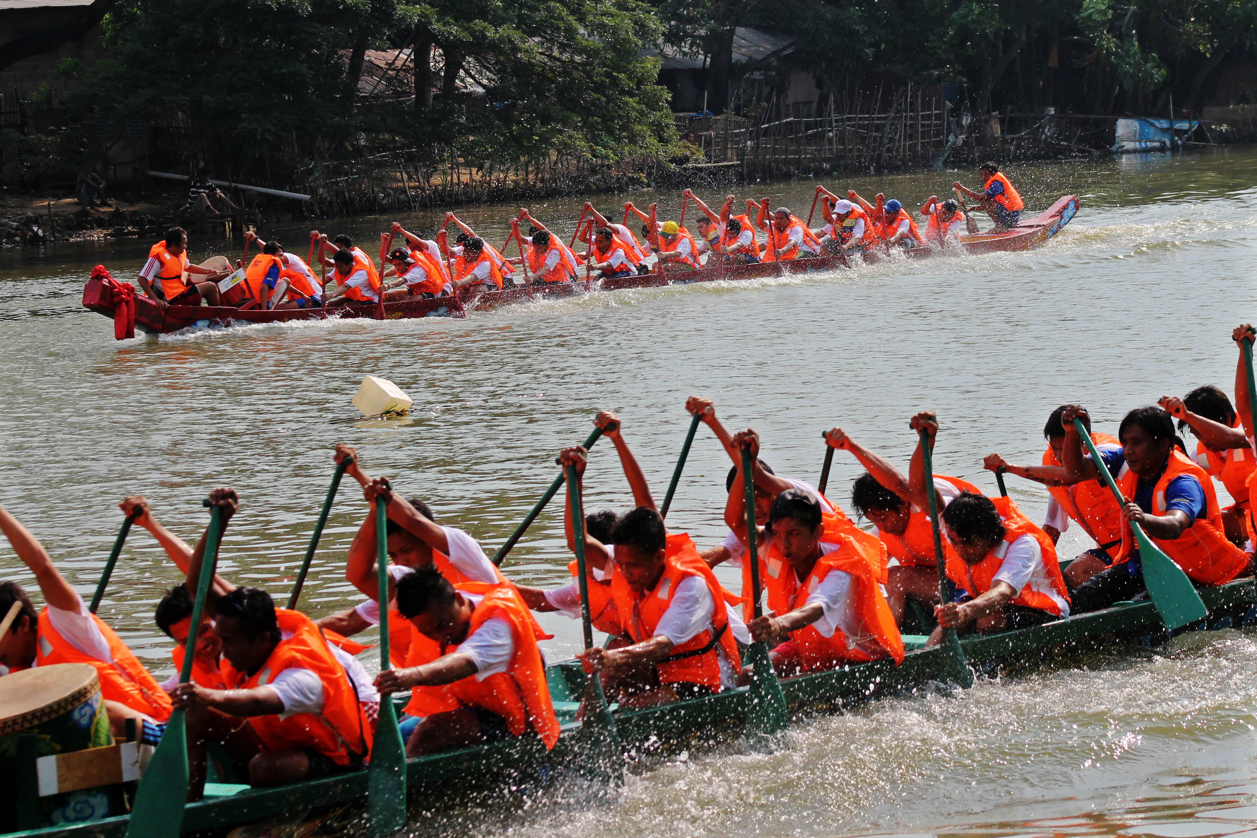 Kemeriahan acara Festival Cisadane