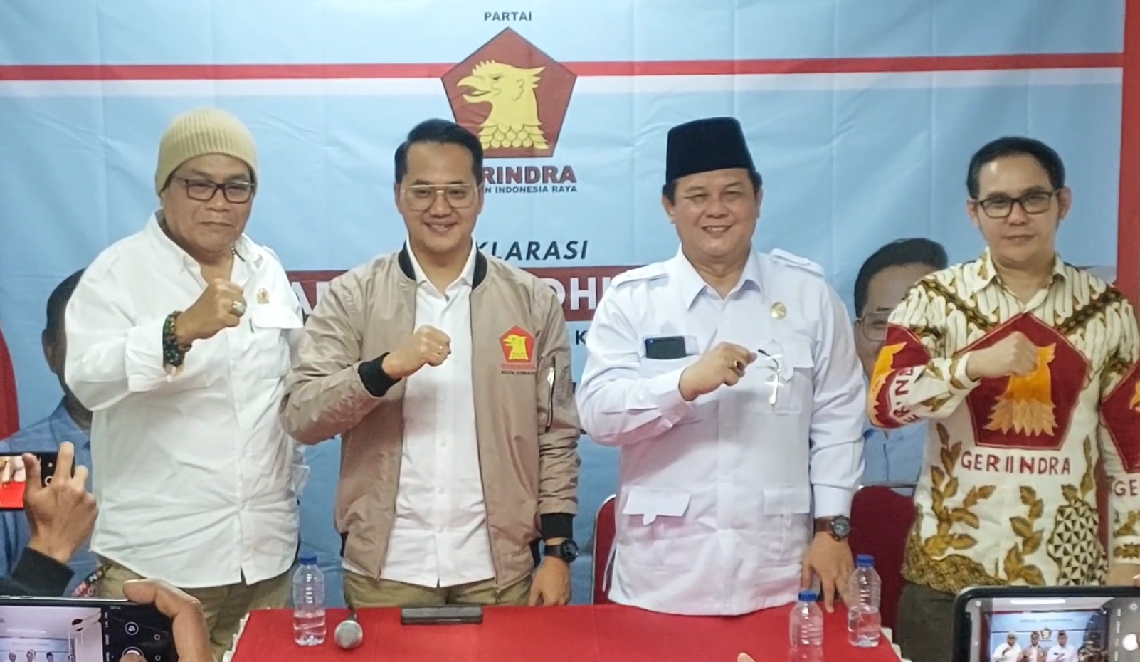 Partai Gerindra Kota Cimahi memperkenalkan Adhitia Yudhistira sebagai calon wali kota