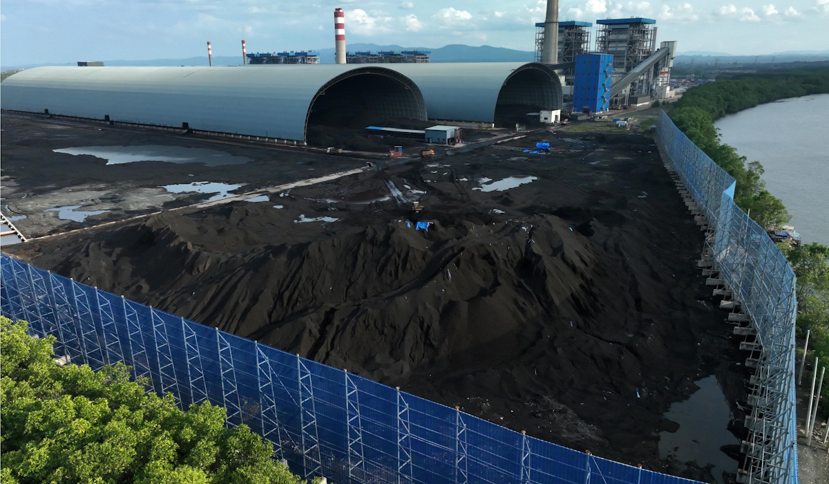 Foto udara aktivitas smelter nikel 