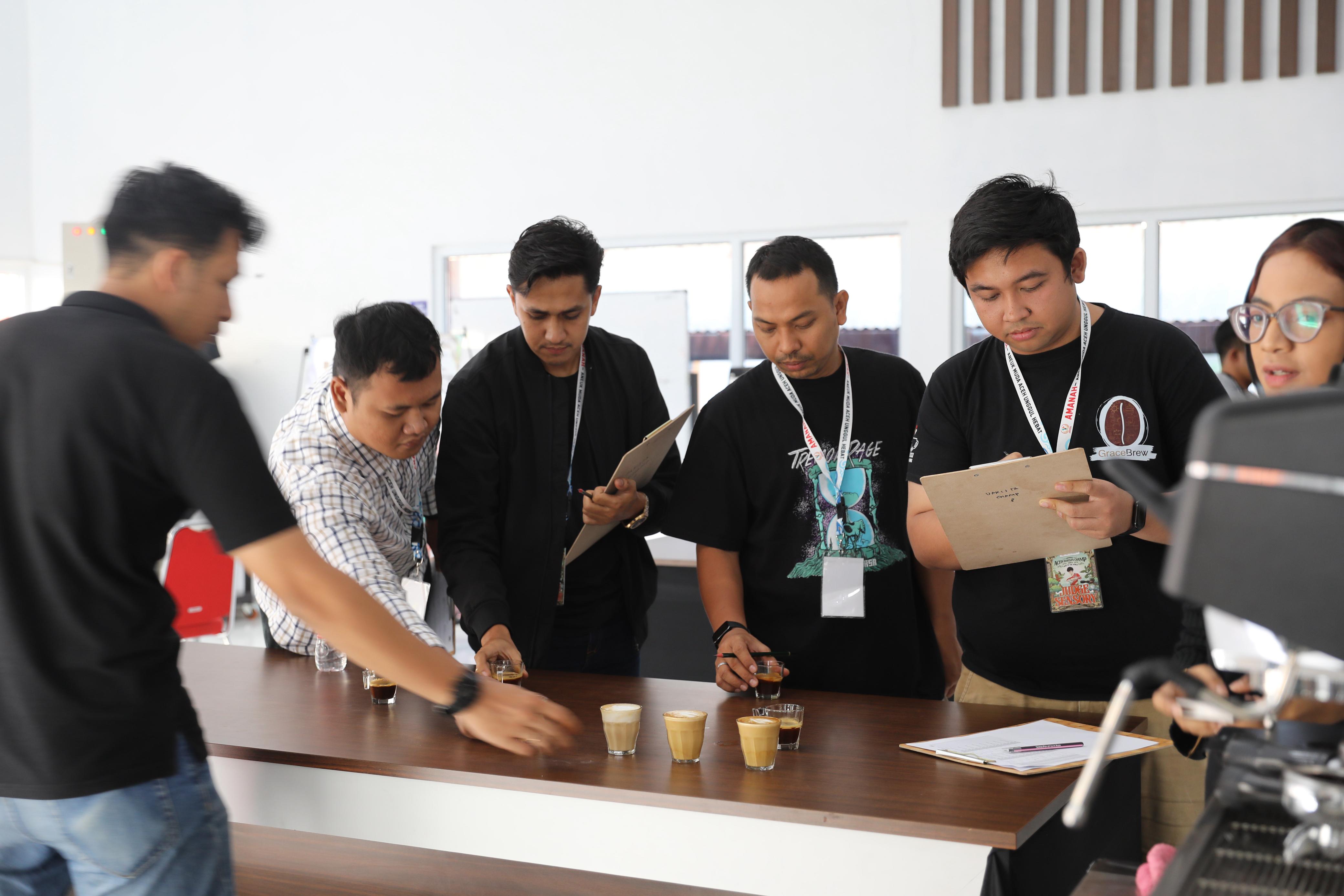 Para barista asal Aceh unjuk kebolehan di ajang Barista Champ 2024