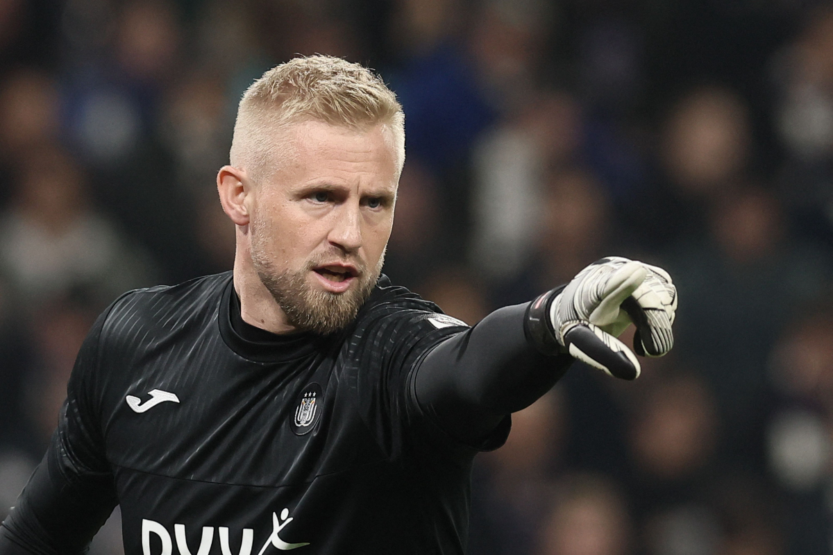 Penjaga gawang Anderlecht asal Denmark Kasper Schmeichel bereaksi selama pertandingan sepak bola Divisi Pertama 