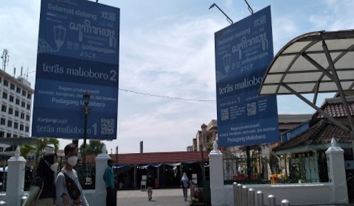 PKL di Teras Malioboro 2 unjuk rasa