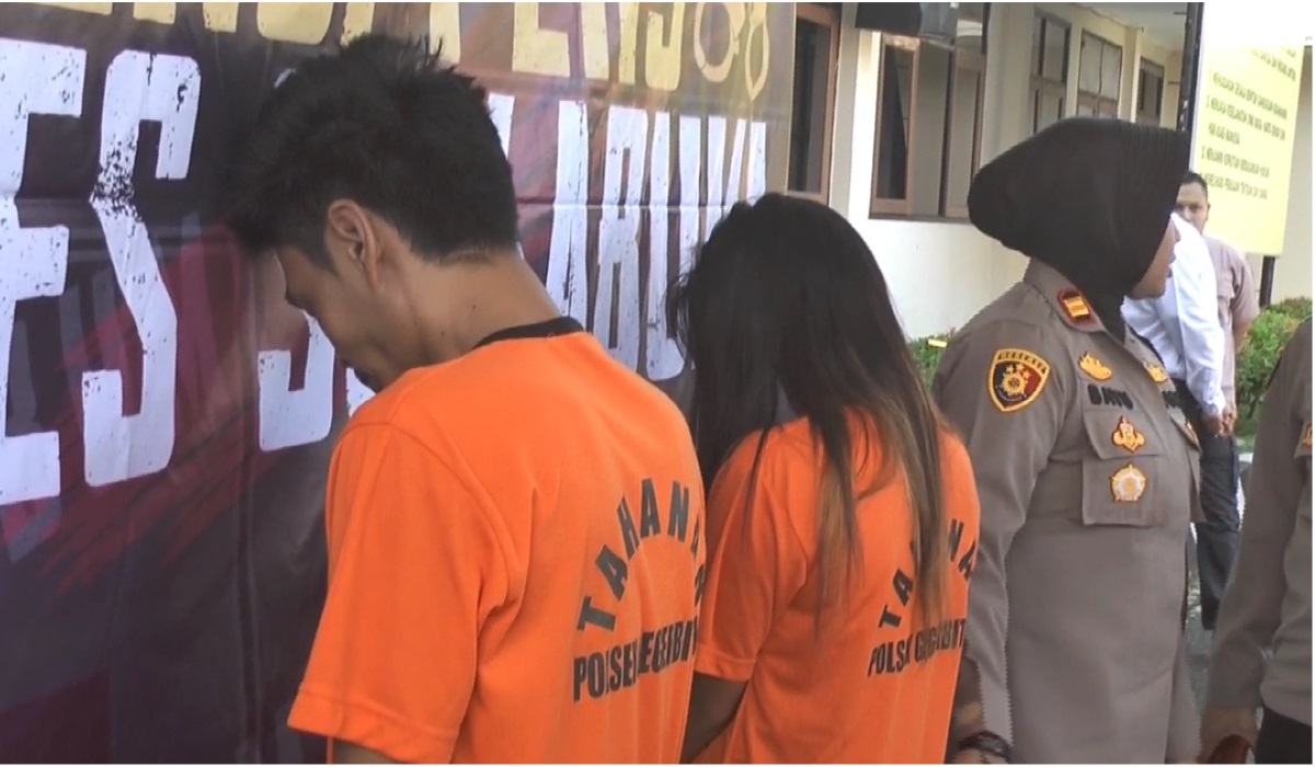 Pasangan Kekasih Bunuh Ibu Rumah Tangga, Jasad Dibuang ke Jalan