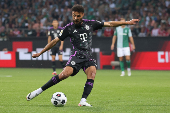 Bek Bayern Muenchen Noussair Mazraoui. 