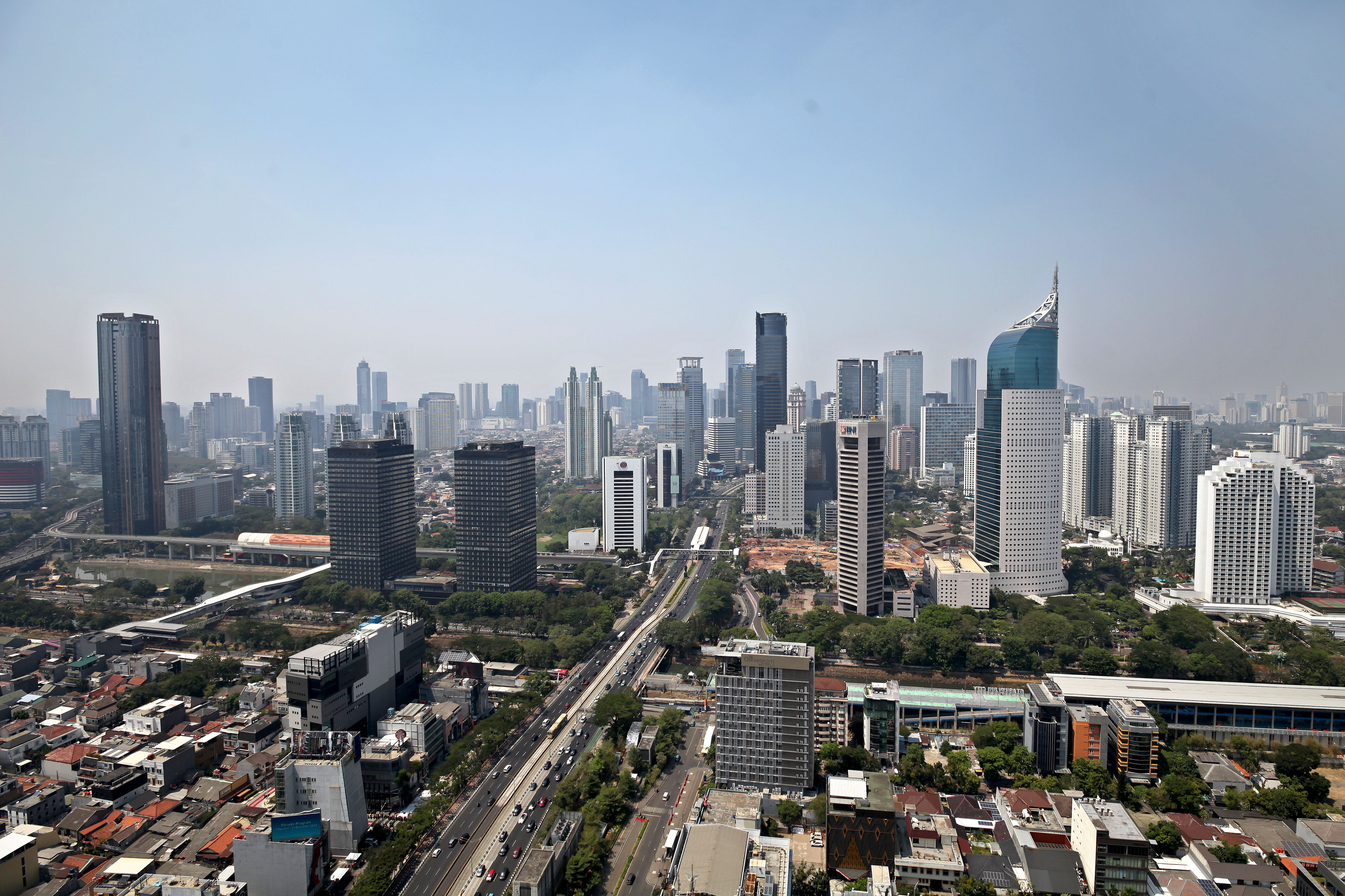 Lansekap gedung-gedung perkantoran di Jakarta