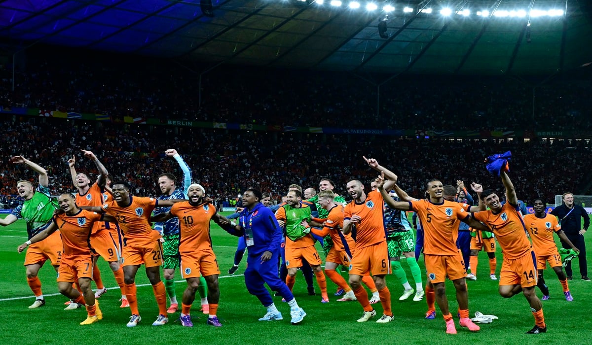 Pemain Belanda melakukan selebrasi usai mengalahkan Turki di laga perempat final Euro 2024.