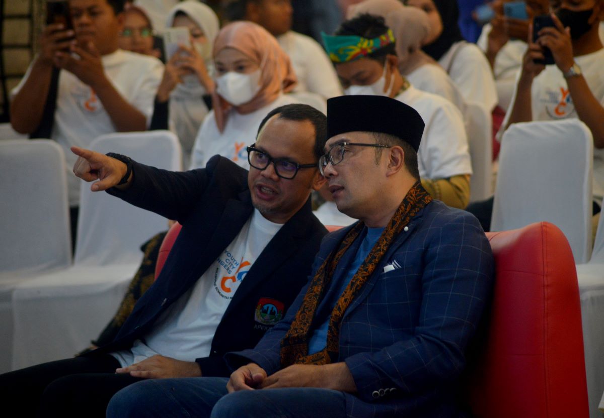 Ridwan Kamil berbincang dengan Bima Arya.