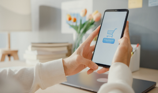 Ilustrasi penggunaan e-commerce