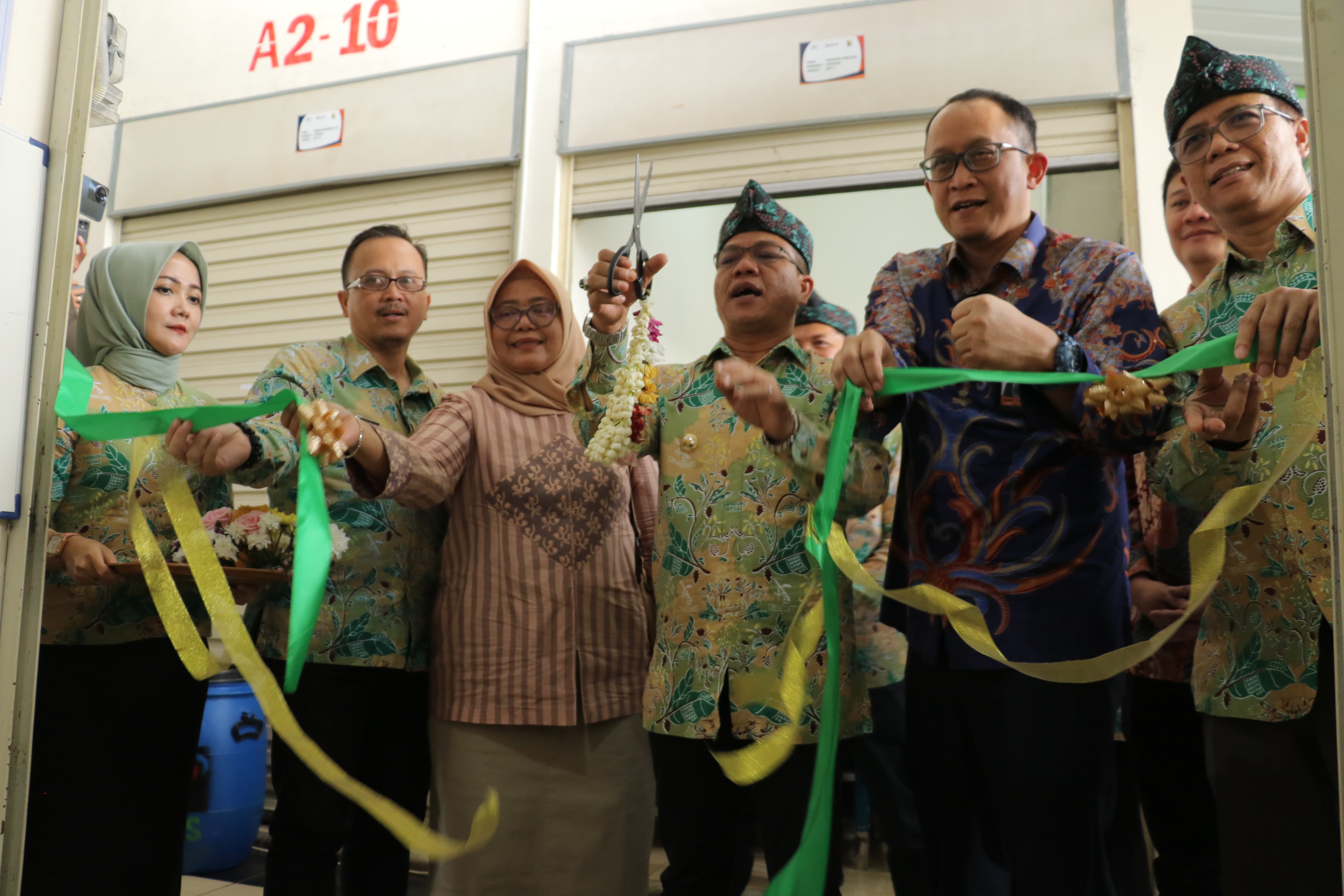 Pemkab Bandung Tekan Inflasi, Buka Kios di Pasar Tradisional